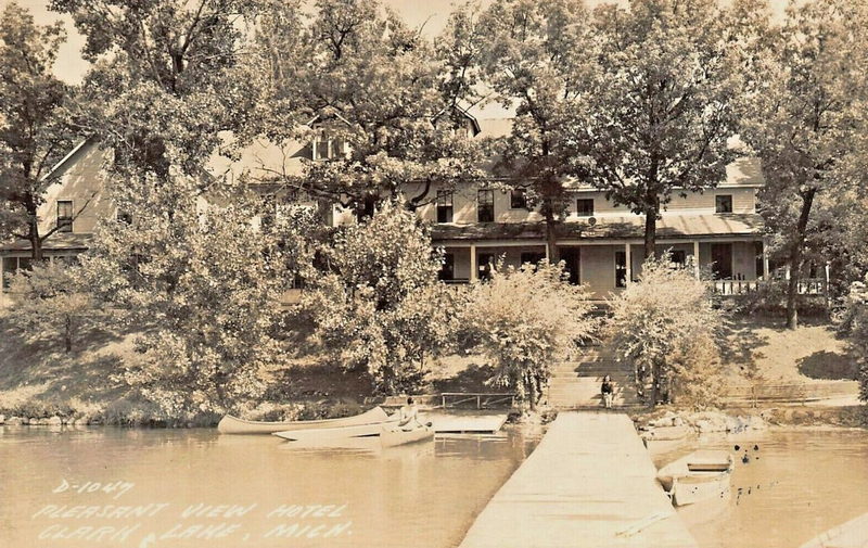 Pleasant View Hotel and Dance Pavillion - Postcard (newer photo)